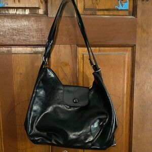 Elegant Black Leather Shoulder Bag